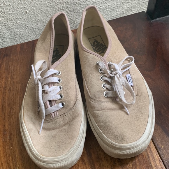 Vans - Picture 2 of 6